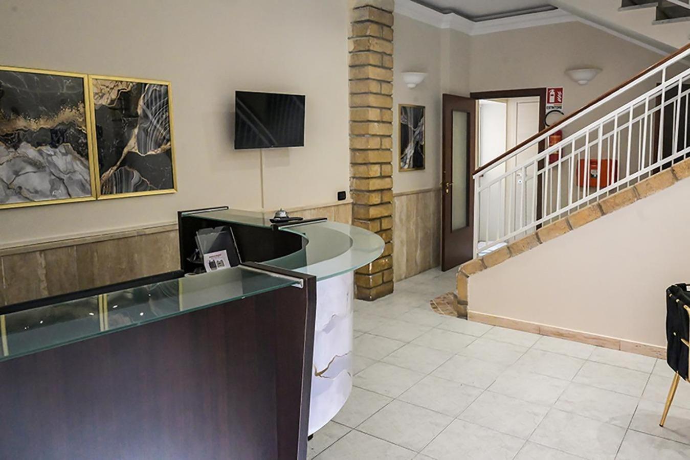 Suisse Hotel Caserta Exterior foto